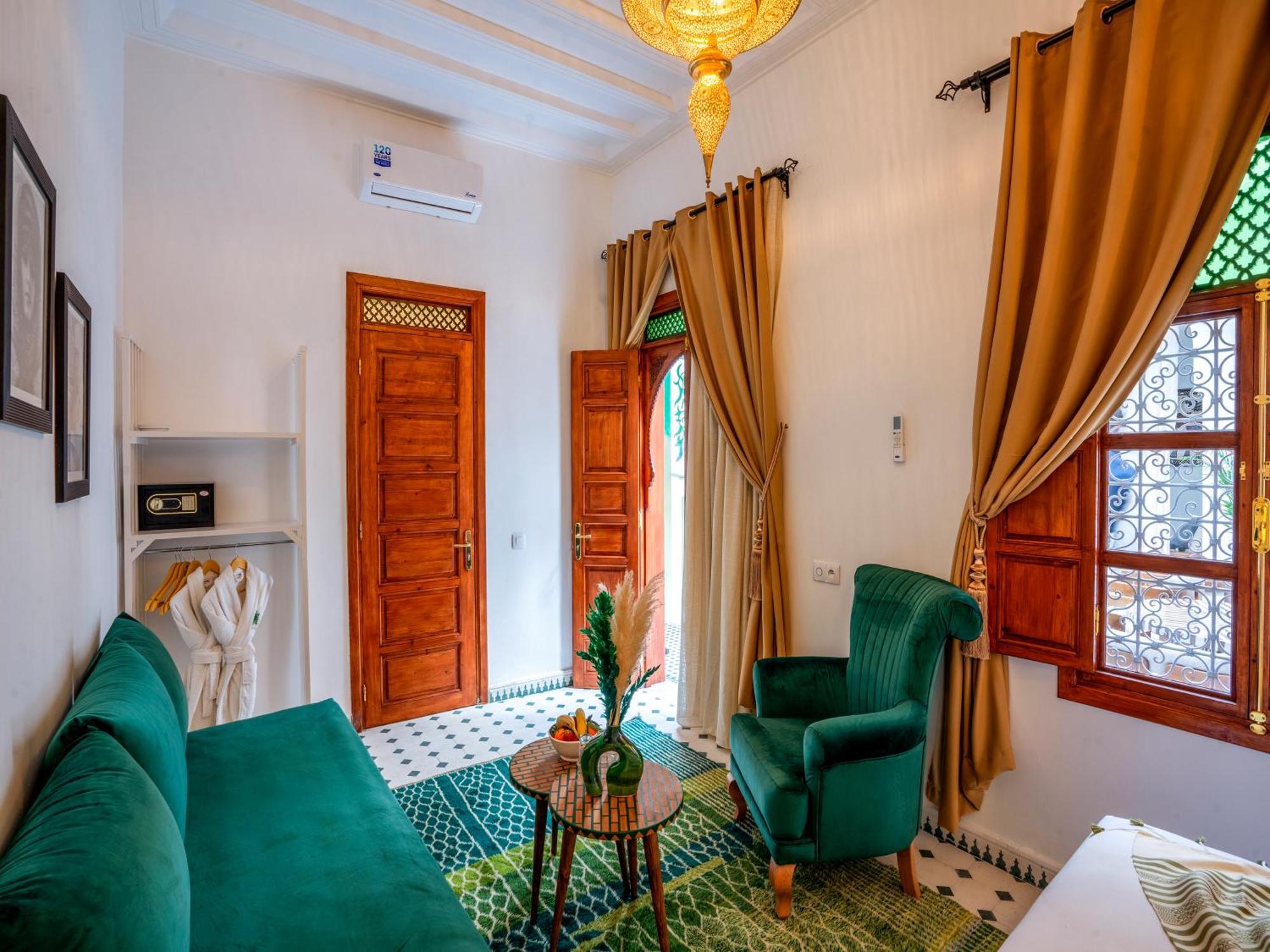 Dar Al-Famila Hamam & Spa Marrakesh Bagian luar foto