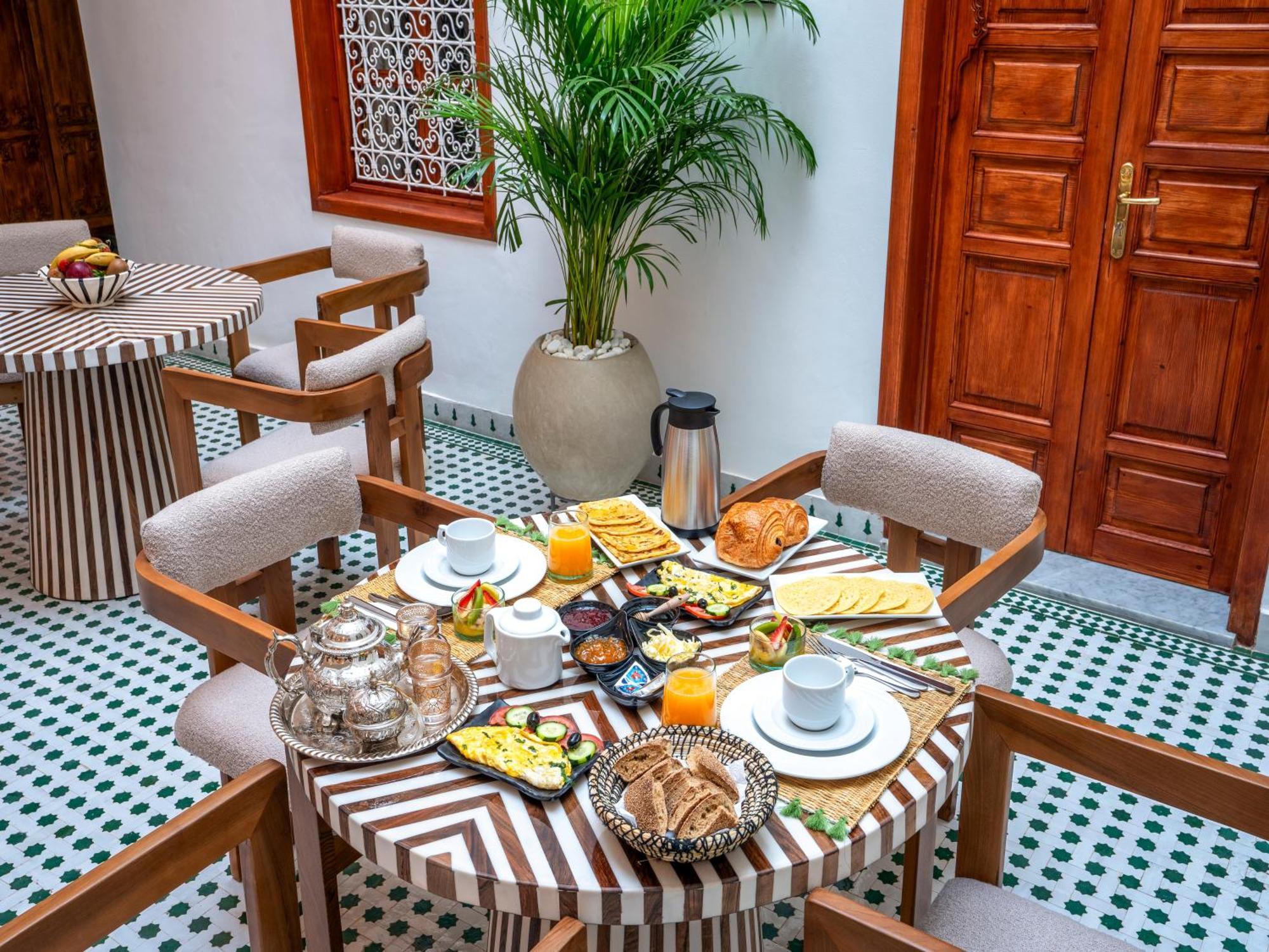 Dar Al-Famila Hamam & Spa Marrakesh Bagian luar foto