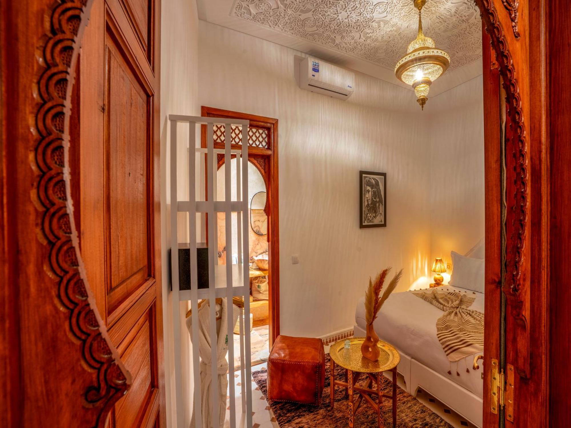 Dar Al-Famila Hamam & Spa Marrakesh Bagian luar foto