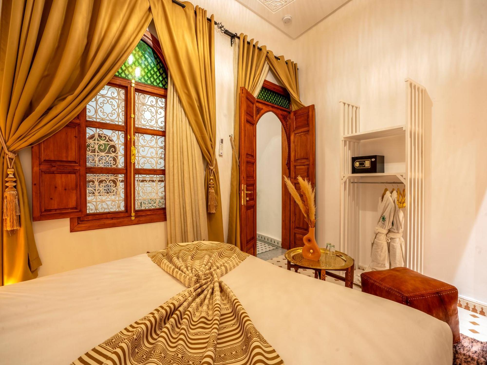 Dar Al-Famila Hamam & Spa Marrakesh Bagian luar foto