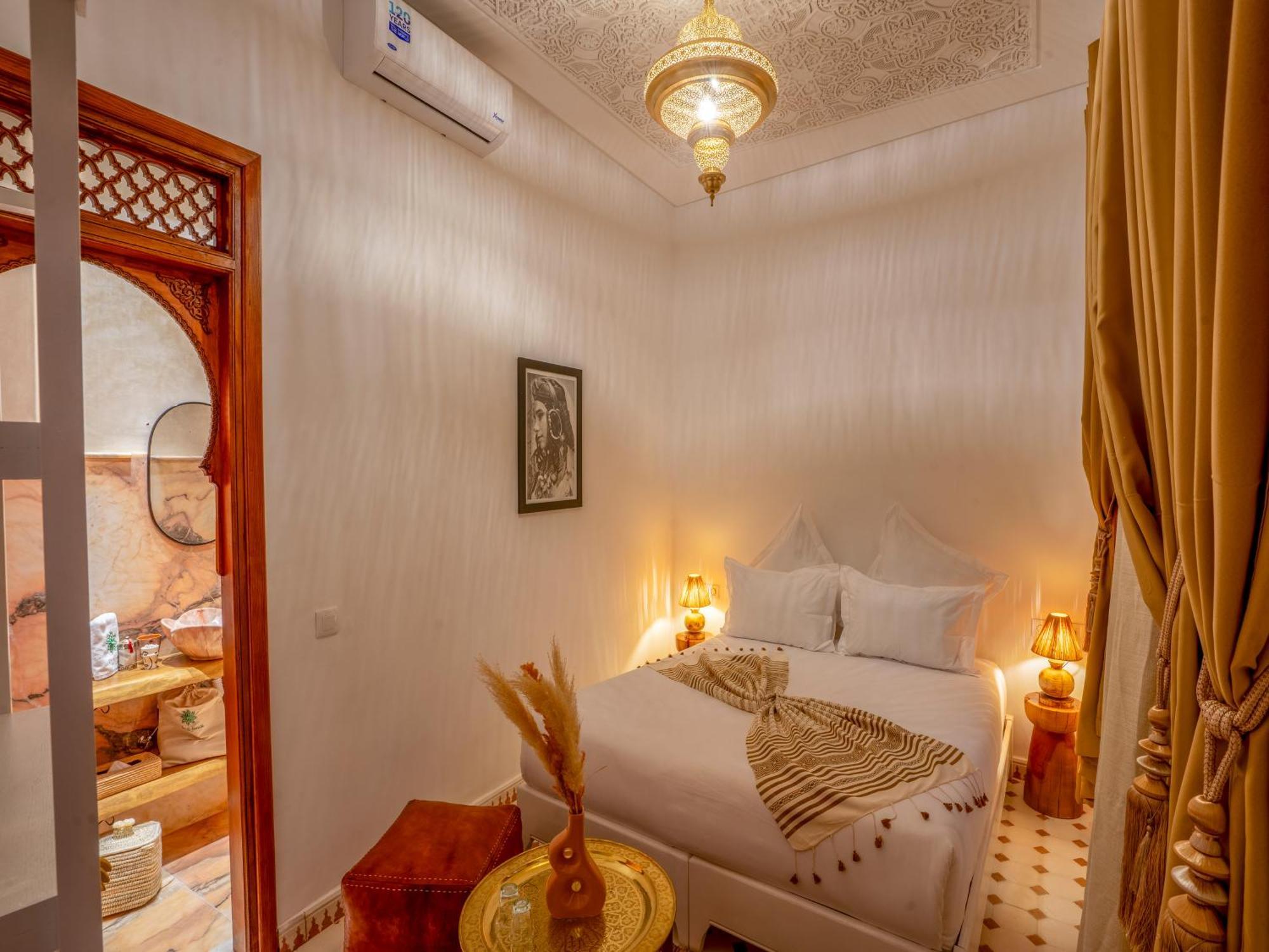 Dar Al-Famila Hamam & Spa Marrakesh Bagian luar foto
