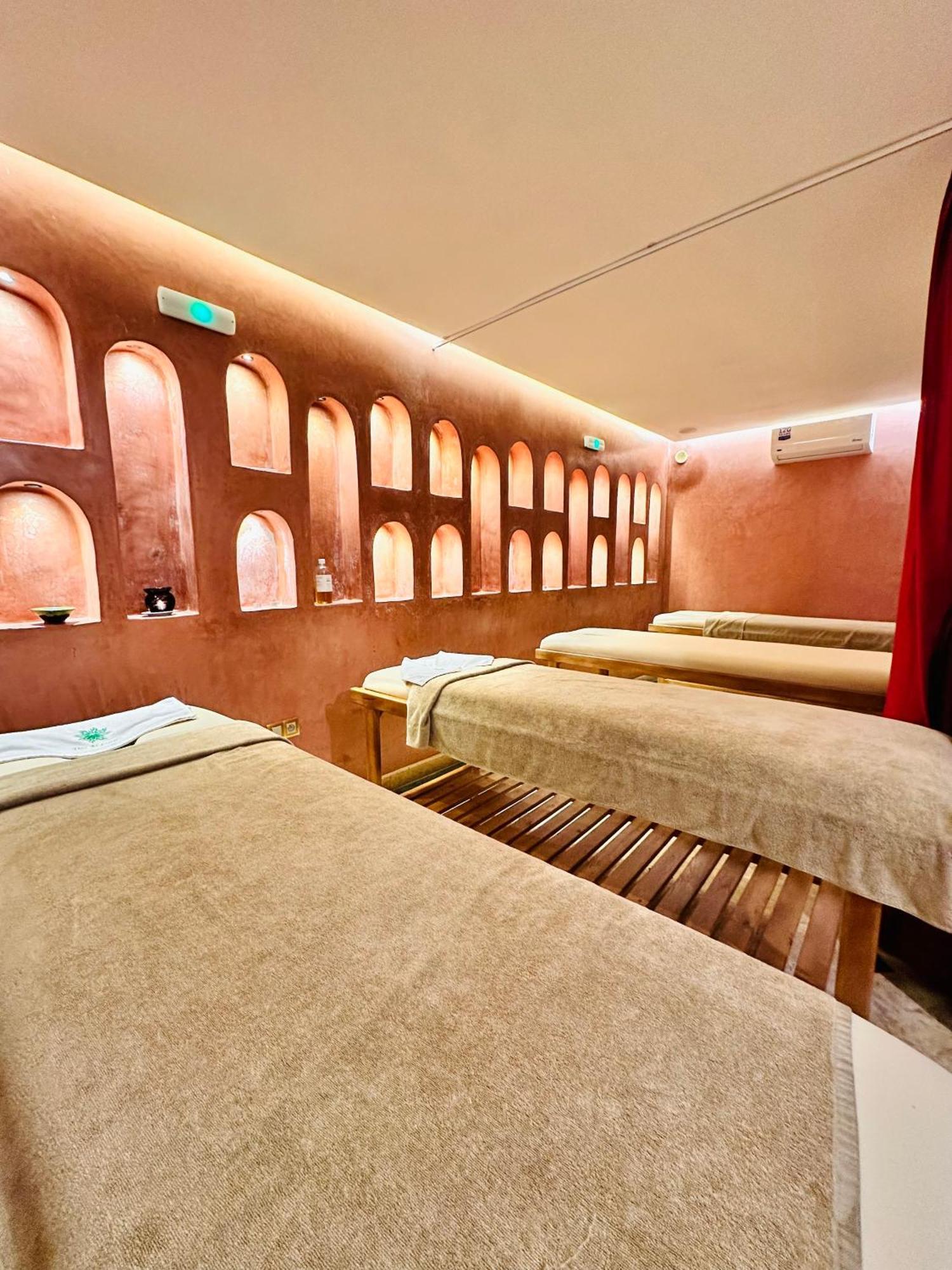 Dar Al-Famila Hamam & Spa Marrakesh Bagian luar foto